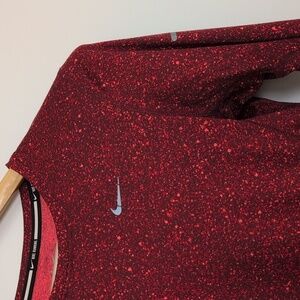 NIKE RED ATHLETIC TOP SIZE SMALL